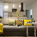 Daire Trauko Flat Parking 15 Euros X Day Ebi01313