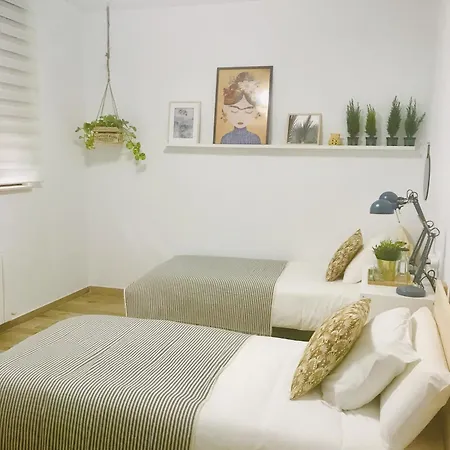 Trauko Flat Parking 15 Euros X Day Ebi01313 *