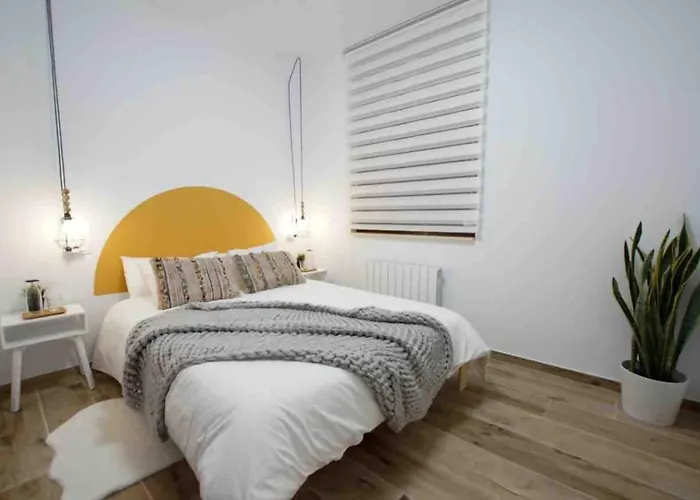 Lägenhet Trauko Flat Parking 15 Euros X Day Ebi01313 *