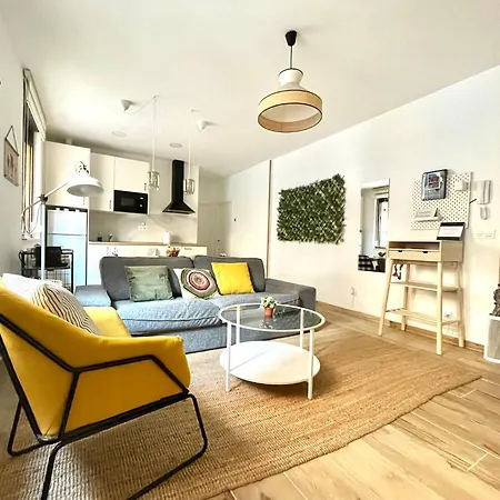 Trauko Flat Parking 12 Euros X Day Ebi01313 Appartement *