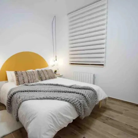 Апартаменты Trauko Flat Parking 15 Euros X Day Ebi01313 *