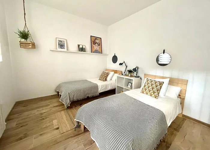 Trauko Flat Parking 15 Euros X Day Ebi01313 Appartement *