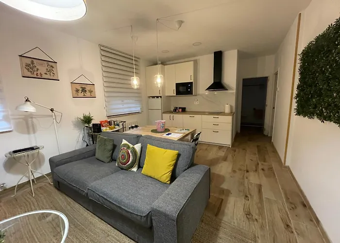 Trauko Flat Parking 15 Euros X Day Ebi01313